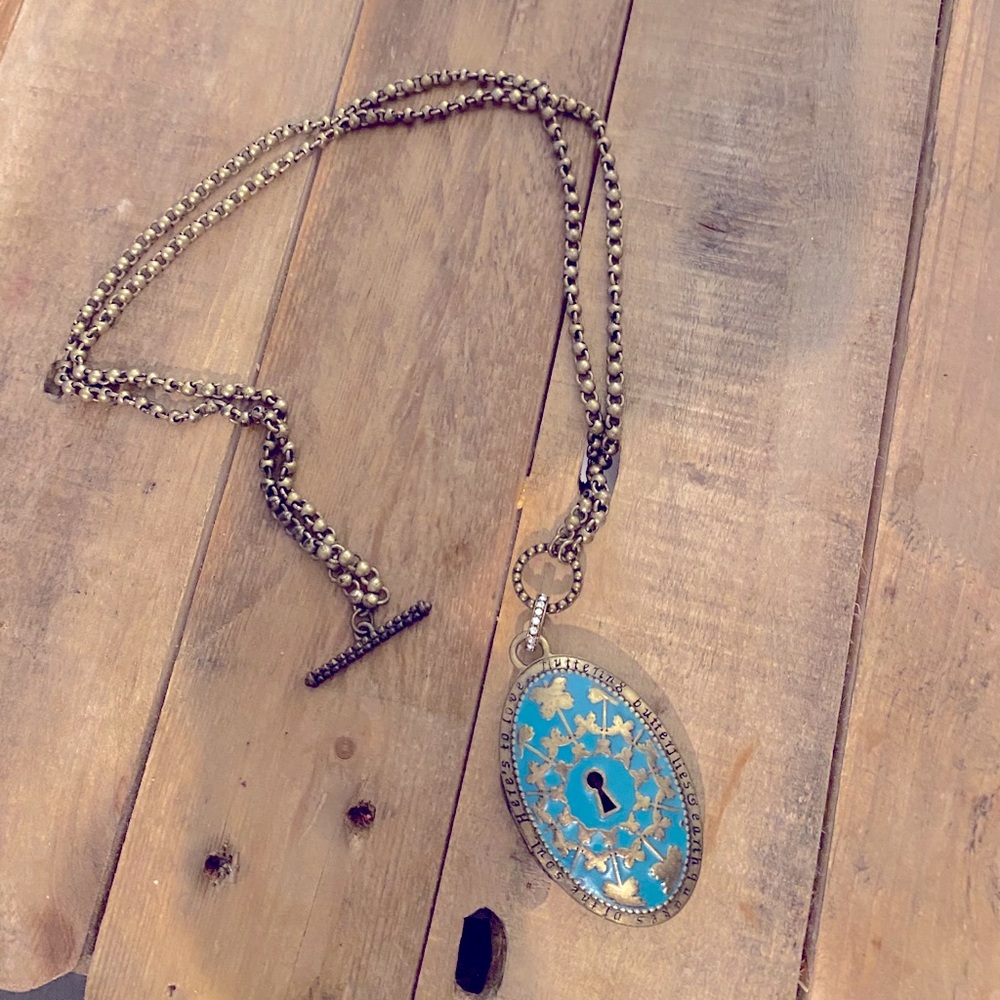 Fossil locket